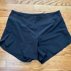 Athleta Run With It Short 4.5 inch Size M